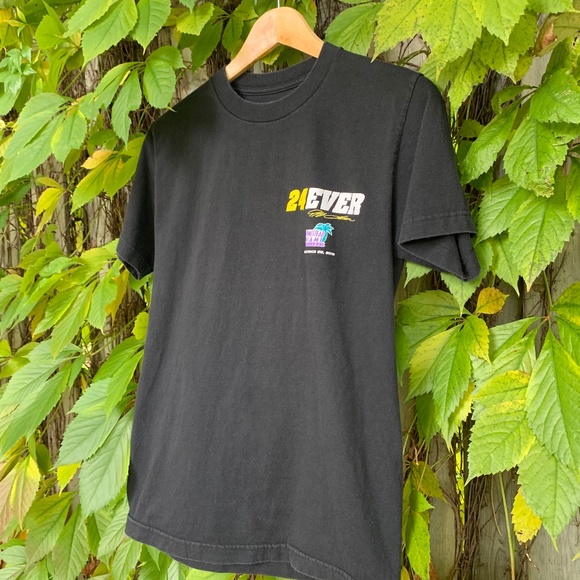 Jeff Gordon Racing Tee - Picture 7 of 10